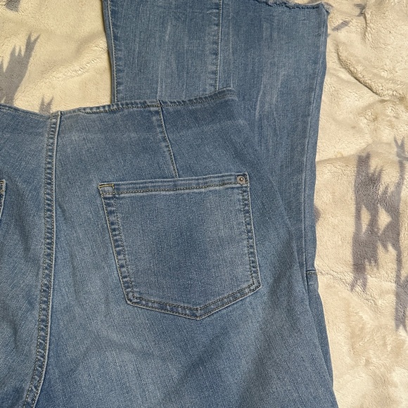 A160.  Inc Classic Denim pull on faded Flare Leg Jeans - Picture 2 of 10